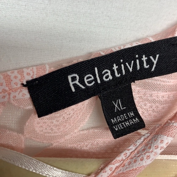Relativity Pink Scroll Leaf Blouse - Picture 4 of 7